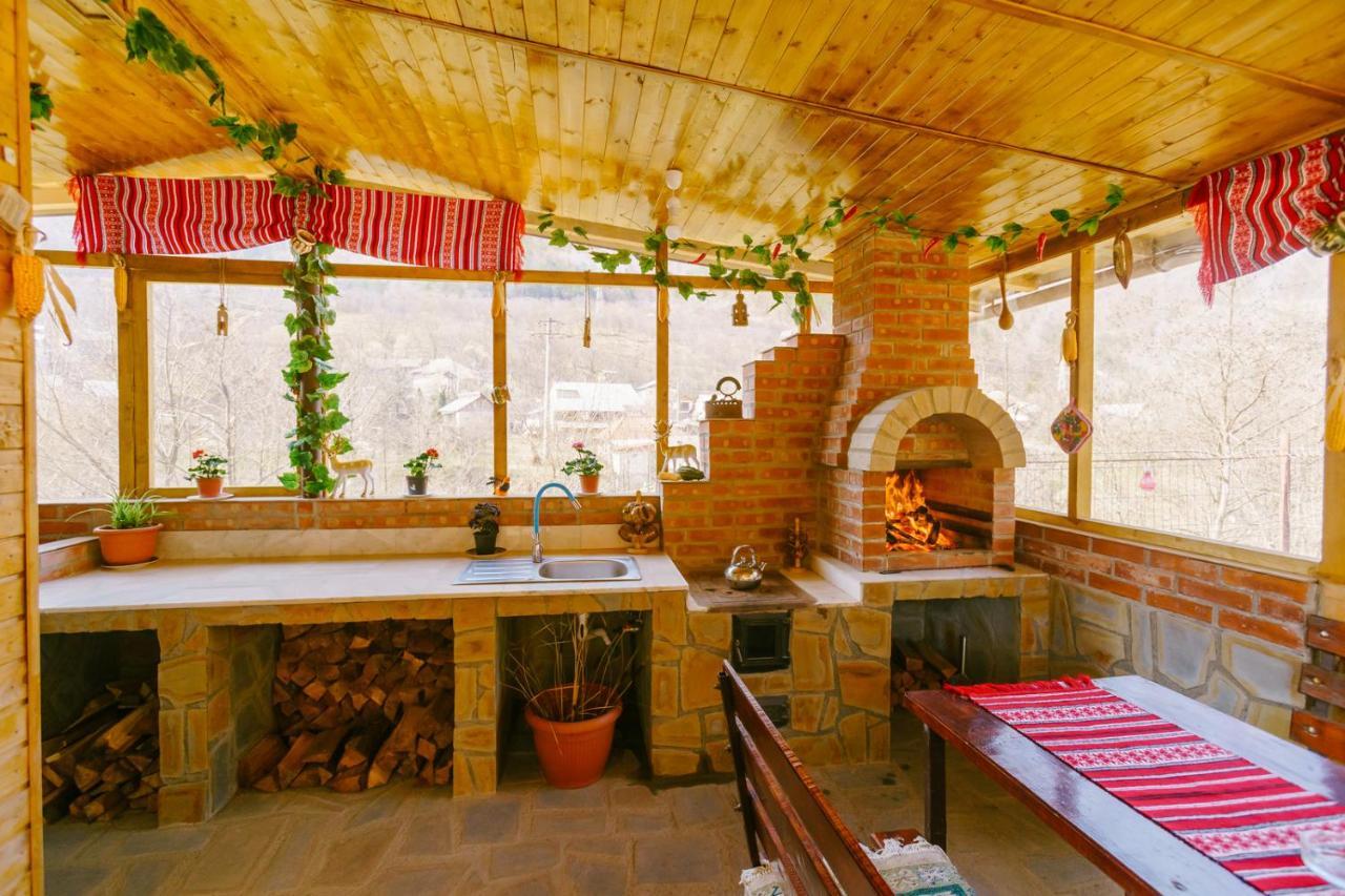 Casa Vio Vendégház Nehoiu Kültér fotó