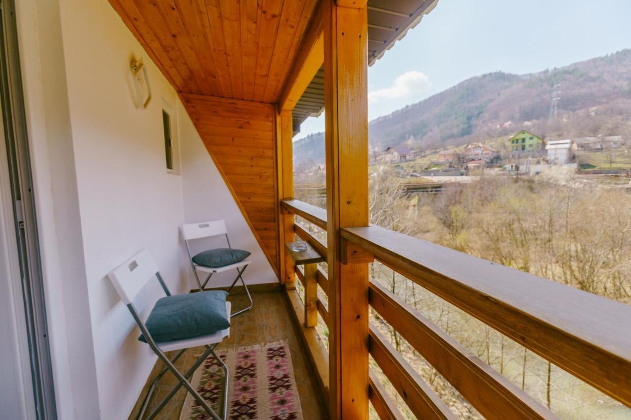 Casa Vio Vendégház Nehoiu Kültér fotó