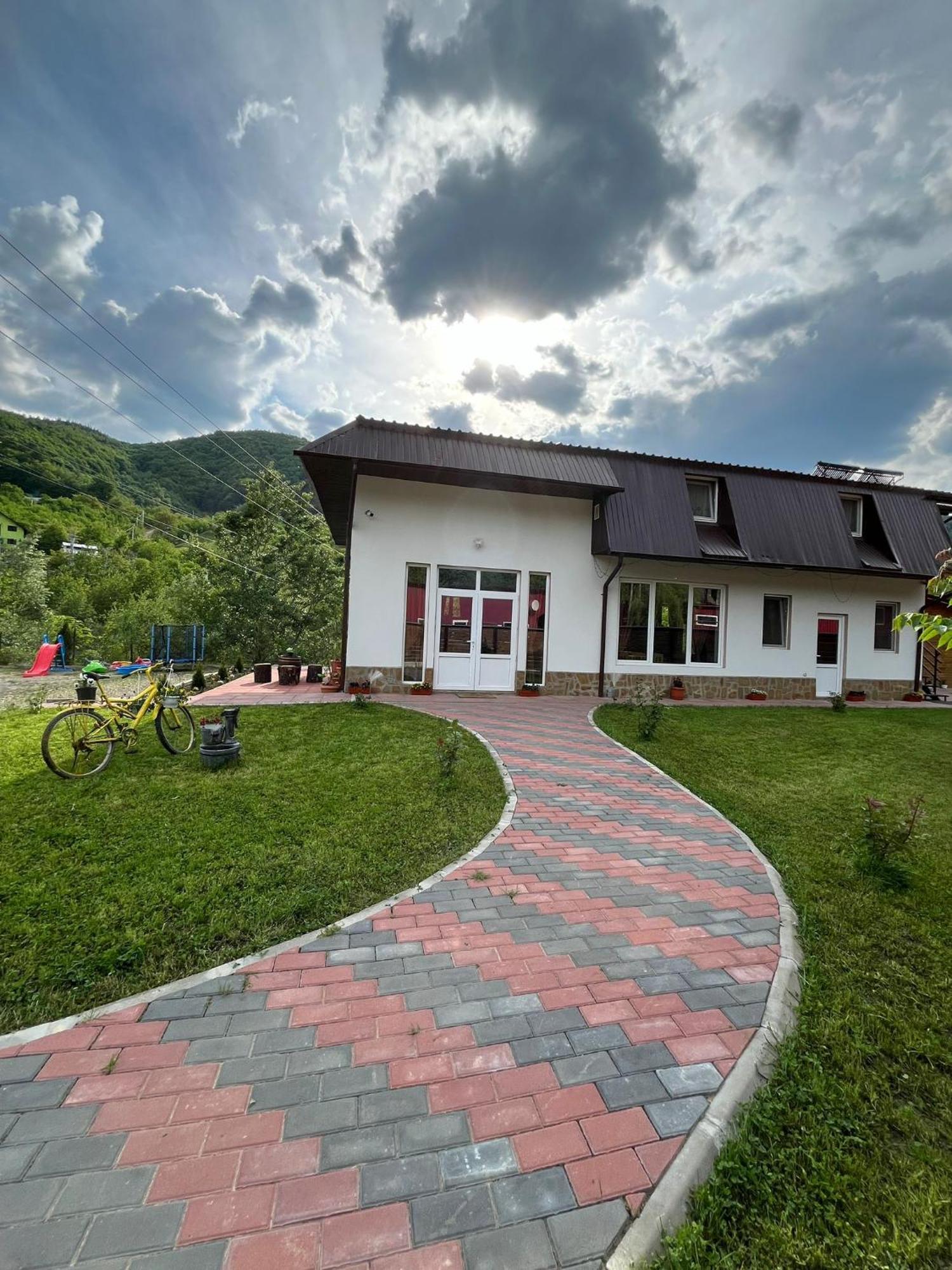 Casa Vio Vendégház Nehoiu Kültér fotó